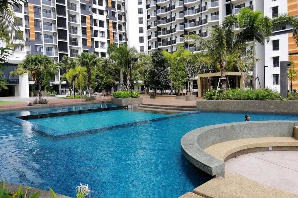 Casa Raudhah @ Timurbay Seafront Residence Kampung Sungai Karang Buitenkant foto